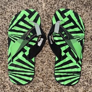 Under Armour Kids Black and Green Flip Flops
